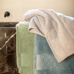 Le Jacquard Francais Caresse Bath Towels